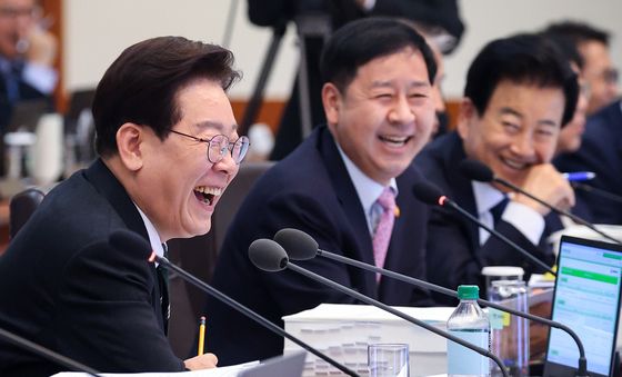 이재명 대통령 '국무회의 미소'