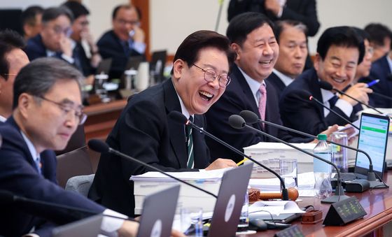 이재명 대통령 '국무회의 미소'