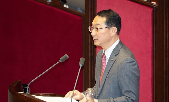 정동영 통일부 장관 해임건의안 관련 자유 발언하는 김건 국민의힘 의원