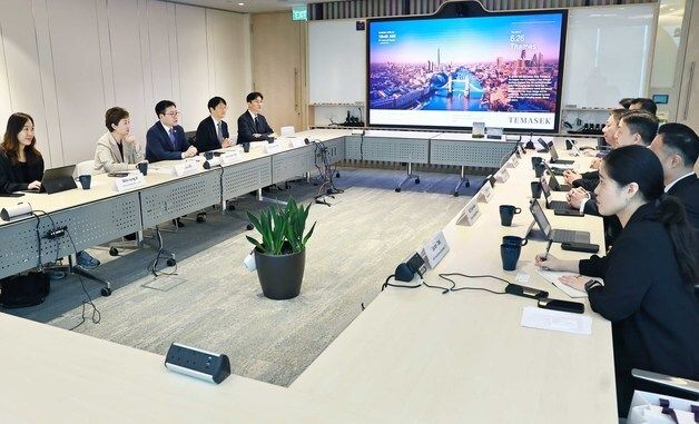 테마섹 CEO 면담하는 여한구 본부장