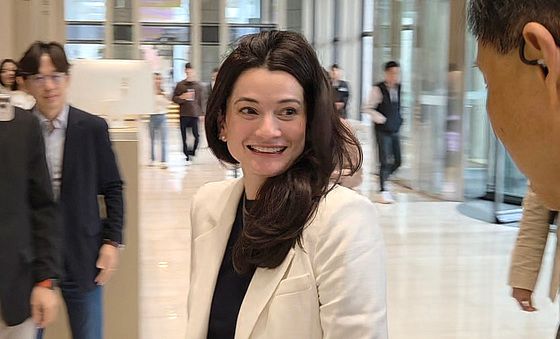 LG트윈타워 찾은 매디슨 황