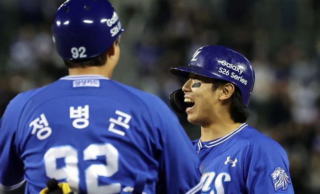 김성윤, 내가 해결사야!