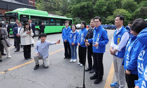 발언하는 정원오 민주당 서울시장 후보