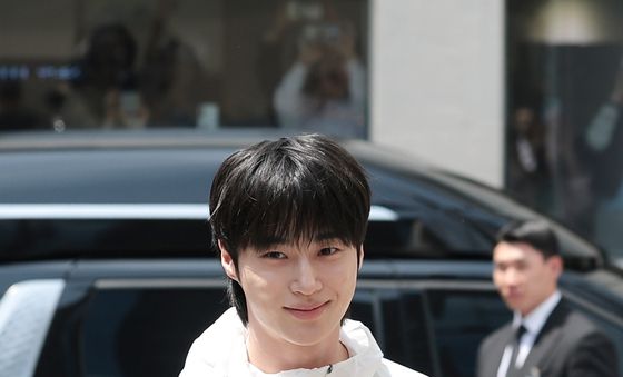 변우석, 시간을 멈추게 하는 '멋짐'