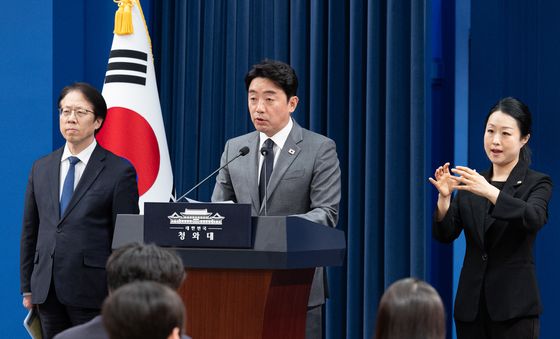 '공직역량 강화' 핵심성과 및 추진계획 발표하는 강훈식 비서실장