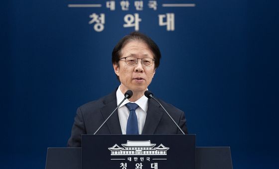 '공직역량 강화' 핵심성과 및 추진계획 질문 답변하는 조성주 수석