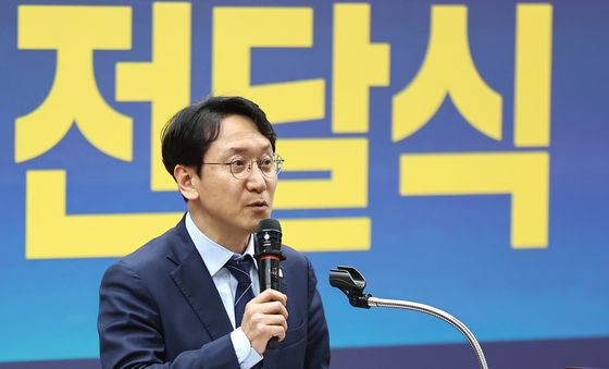 축사하는 천준호 원내대표 직무대행