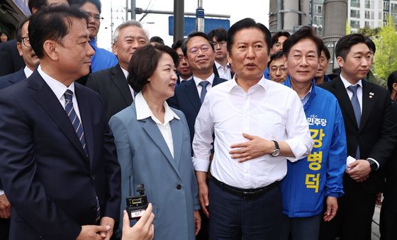 하남 덕풍시장 찾은 정청래 대표