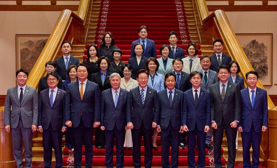 이재명 대통령, 비교섭단체·무소속 의원 초청 간담회