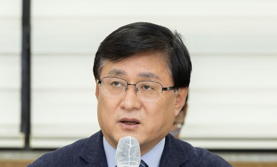 김성환 장관, 김해 상공인들과 탈탄소 정책 간담회