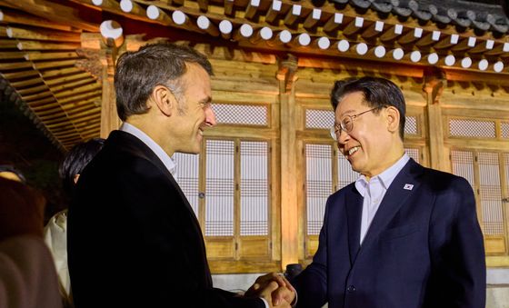 악수하는 한·프랑스 정상