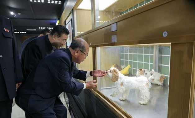 김정은 점검한 반려견…화성지구 애견샵 공개