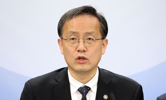 공급망 병목해소 규제 개선방안 발표하는 이형일 차관