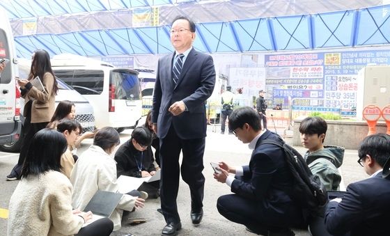 민주당사 도착한 김부겸