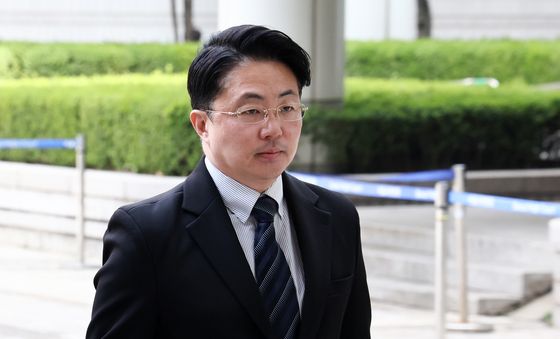 법정 나서는 김예성