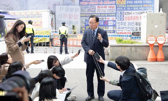 김부겸 전 국무총리 '후보자 면접 앞두고'