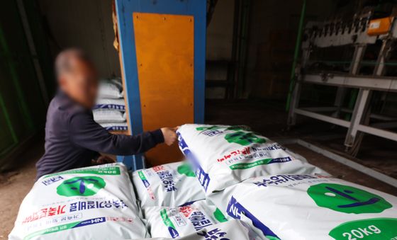 중동전쟁 장기화에 비료 수급 불안…정부 "적정시비·가축분뇨 활용"