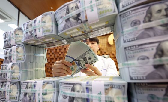 중동전쟁發 환율 불안에…3월 외환보유액 두달 만에 39.7억 달러 감소