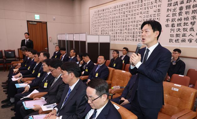 발언하는 박상용 검사