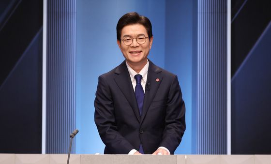 토론 준비하는 정원오