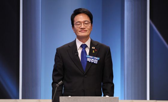 토론 준비하는 박주민