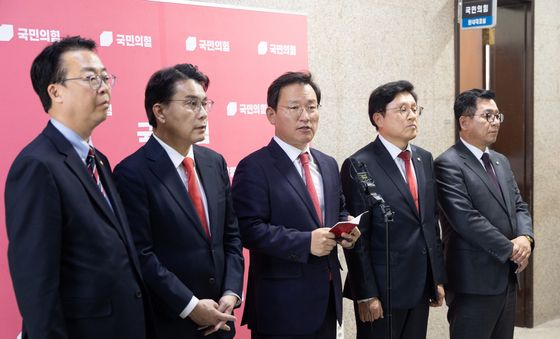 박상용 검사 퇴정 명령, 야당 위원들 입장은?