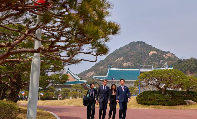 함께 이동하는 한·프랑스 정상