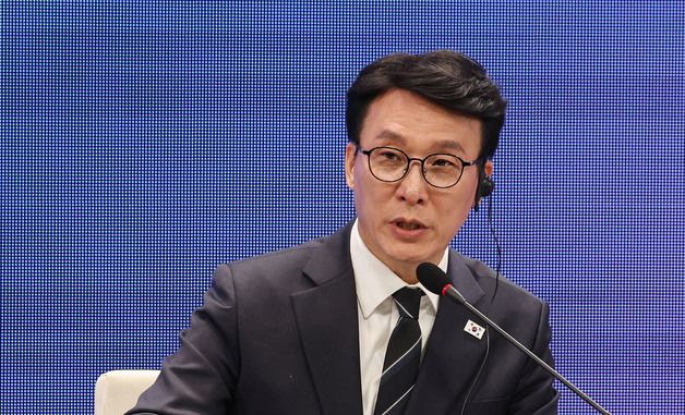 발언하는 김민석 국무총리