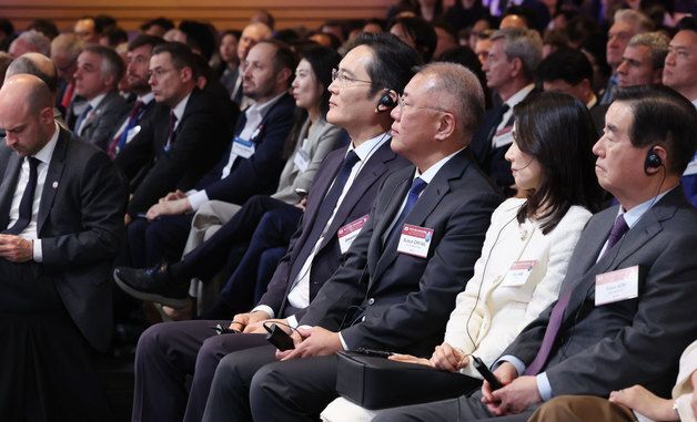 한-프랑스 경제계 미래대화 폐회식 자리한 이재용·정의선