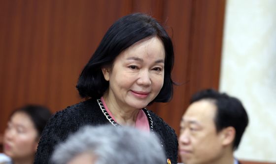 과학기술관계장관회의 참석하는 송경희 위원장