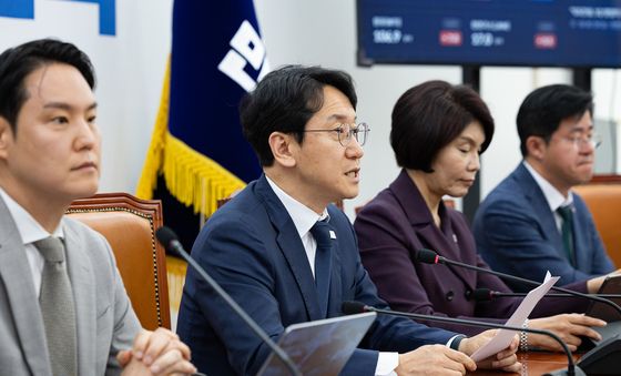 발언하는 천준호 원내대표 직무대행