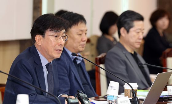 제5차 의료혁신위원회 발언하는 정기현 위원장