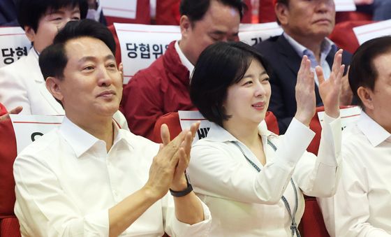 함께 박수치는 오세훈·배현진