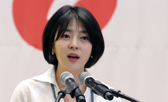 인사말하는 배현진 위원장