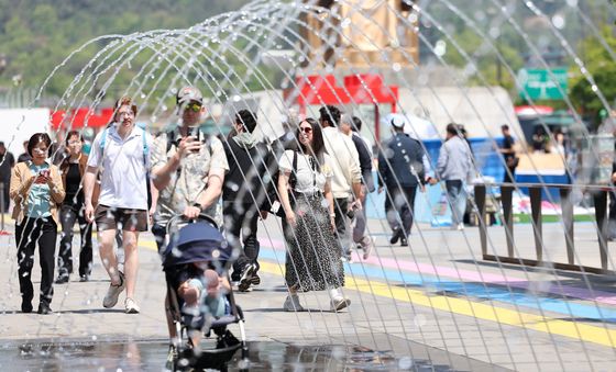 더위 식혀주는 물줄기