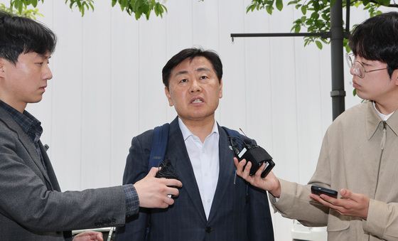 김관영 전북지사, 내란 동조 혐의 피의자 조사 위해 2차 종합특검 출석