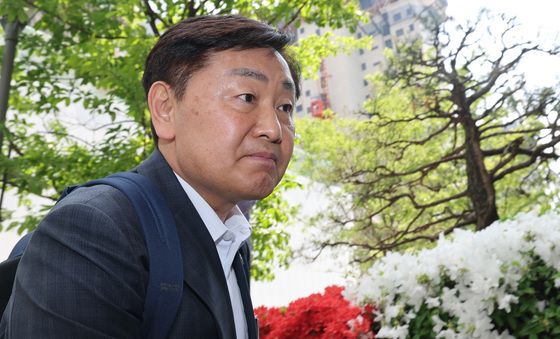 종합특검 출석하는 김관영 전북지사