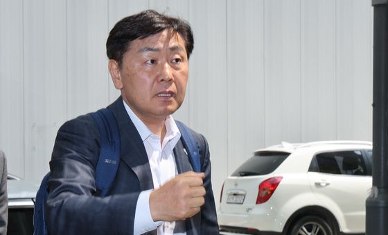 2차 종합특검 출석하는 김관영 전북지사