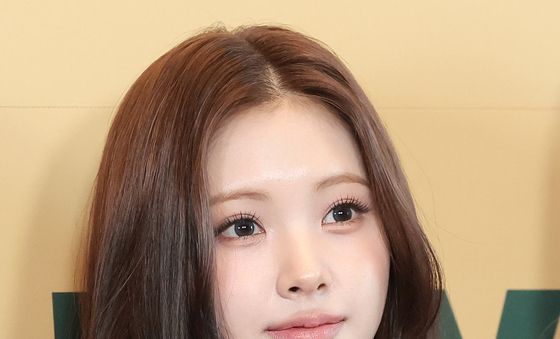 베이비돈크라이 이현, 맑은 눈의 인형