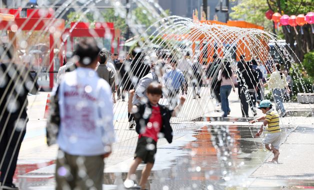 명동 네이처리퍼블릭 땅값 23년째 1위