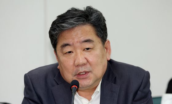 발언하는 이광호 국가교육위 상임위원