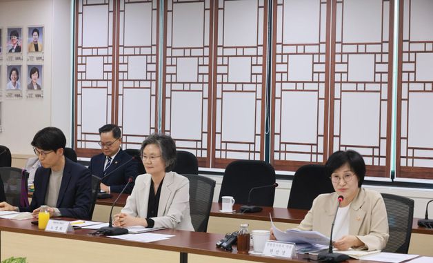 원민경 장관, 형사미성년자 연령 사회적 대화 협의체 4차 회의