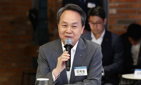 인사말 하는 진옥동 신한금융 회장