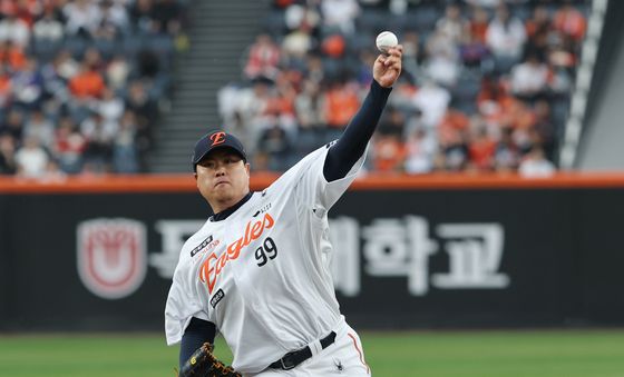 류현진 선발 등판 '역투'