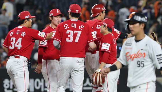 원정 경기 승리한 SSG