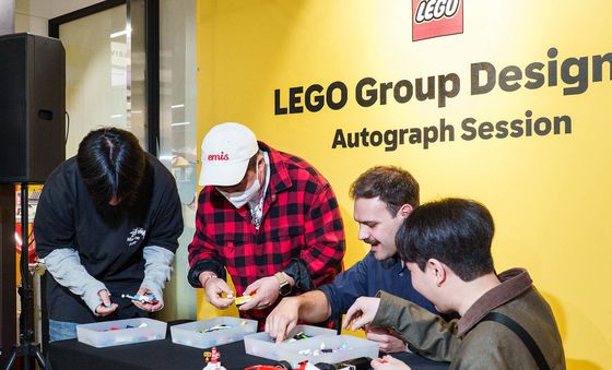 레고코리아, '페라리 F2004 슈마허' 세트 디자이너 방한 사인회
