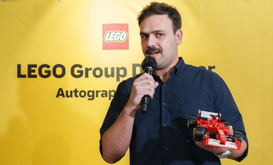 레고코리아, '페라리 F2004 슈마허' 세트 디자이너 방한 사인회