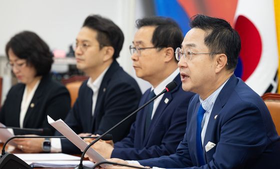 모두 발언하는 박성준 의원