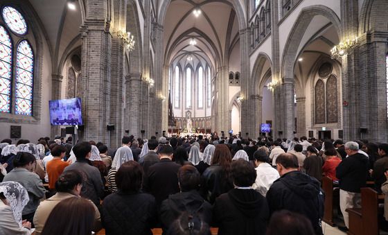 명동성당에서 열린 부활절 대축일 미사