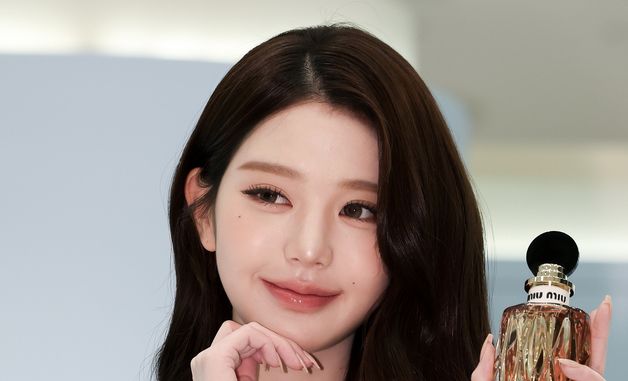 아이브 장원영, 클로즈업을 부르는 미모